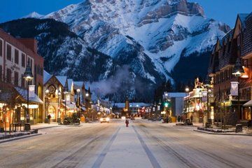 Private Group Tour: Banff & Moraine Lake Rockies Adventure