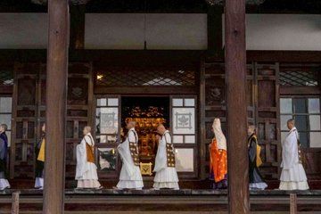 Sacred Mt. Minobu Tour: Kuonji Temple Visit & Buddhist Lunch