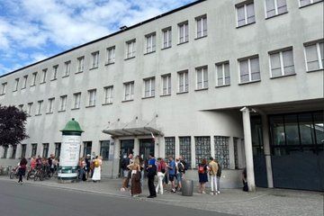 Krakow Car and Walking Tour Experience