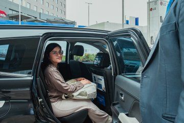 Transfer by official taxi from Jorge Chávez Lima Airport