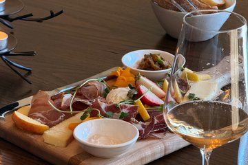 Nova Scotia Wine Tour Sparkling Wines and Local Bites