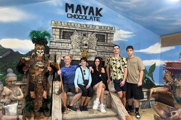 Roatan Local Vibes Culture Views Beach Escape