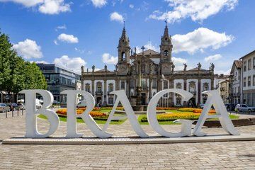 Hello Braga: Private 2-Hour Intro City Walk with Local Guide