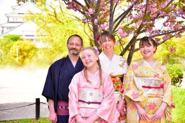 Kimono Experience in Osaka with Photography and Calligraphy