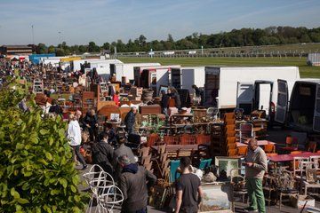 Sunbury Antique Market and Richmond upon Thames from London