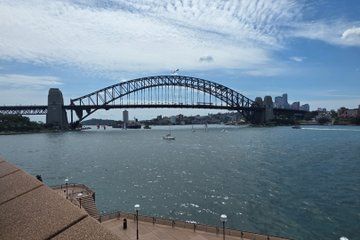 Sydney History Tour in Sydney Opera House Harbour Bridge and RBG