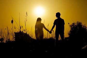 Hurghada Professional Photoshoot: Beach Session & Edited Pictures