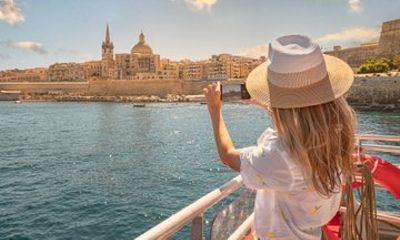 Afternoon Harbours Cruise and Free Time in Sliema incl. Transfers