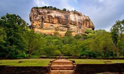 8 Day Sri Lanka Tour with Private Driver & Accommodation Included