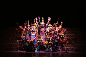 Luang Prabang Buddhas Light Stage Show