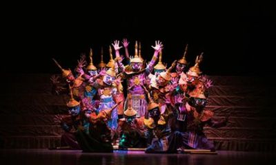 Luang Prabang Buddhas Light Stage Show