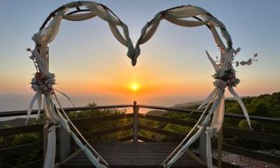 Sunset Tour to Agalas with Damianos Cave