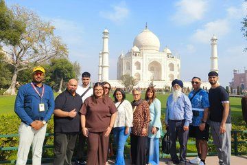Agra: Skip-The-Line Taj Mahal Guided Tour with Multiple Options