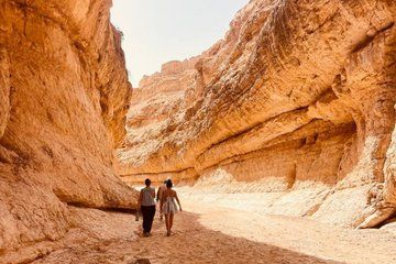 2 - Day Private Sahara Excursion: El Jem, Matmata, Tozeur & Camp