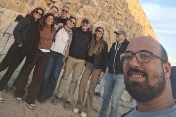 Private Guided Tour to Giza Pyramids and Grand Egyptian Museum