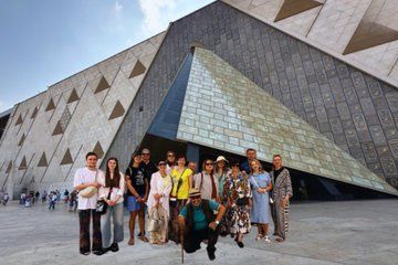 Pyramids & Grand Egyptian Museum Tour from Hurghada