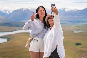 Mt John Tour in Lake Tekapo with Mandarin‑Speaking Guide