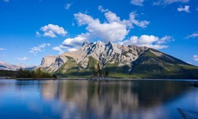 Guided Sunset Walk at Lake Minnewanka and Vermilion Lakes