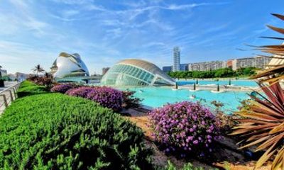 6-Hour Valencia City In-Depth Private Tour with Private Transport