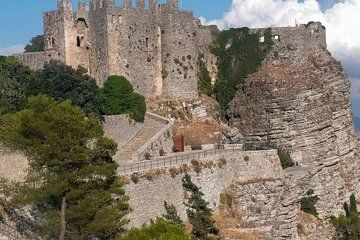 Erice ,Segesta and Saline Tour d'Autore