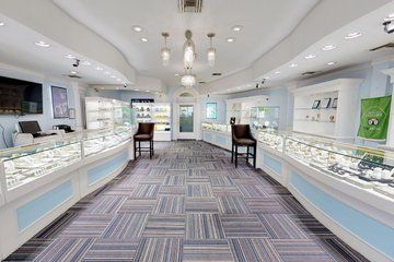 Bling and Beverages Cayman Jewelry Shopping Experience