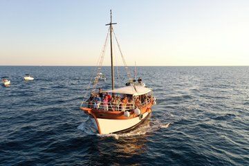From Poreč to Rovinj, Vrsar & Lim Bay by Boat with Lunch