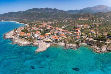 Private Transfer from Athens to Kalamata with Local Driver