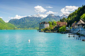 Annecy and Lake Annecy Private Day Tour from Lyon