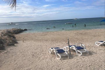 Antigua Private Tour with Beach Stop