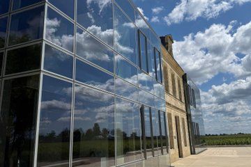 Bordeaux Pauillac Classic Car Experience