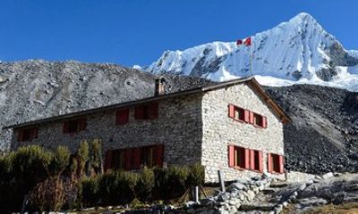 Laguna 69 Trekking with Pisco Refuge 2 Day Adventure