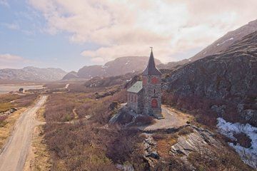 Summer-Autumn Private Shore Tour: Arctic Beach Adventure