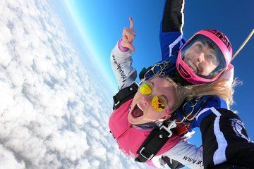 Tandem Skydive Portugal 9,000ft 20s Freefall Alentejo Views