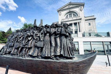 Full Day Private Car Tour with Expert Guide in Montreal