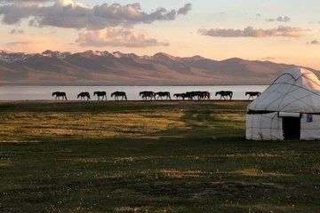 4 Days Tour of Song-Kul and Issyk-Kul Lakes in Kyrgyzstan