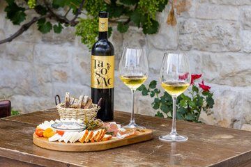Korcula Wine Tour Tasting Local Varieties with Traditional Bites