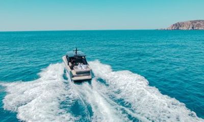 Private boat cruise to Vis & Biševo island