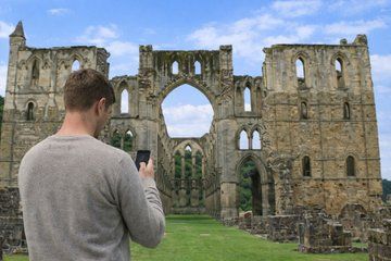 North Yorkshire Road Trip Guidebook-York Whitby & Yorkshire Coast