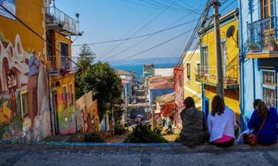 3hr Food Crawl in Viña del Mar Market and Seaside Bites