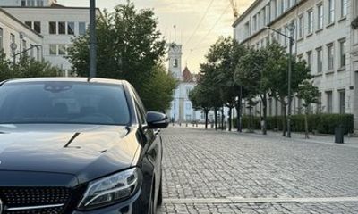Private transfer from Porto Airport to Coimbra