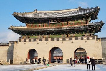 Seoul Palace and Seochon Hidden Spots Walking Tour