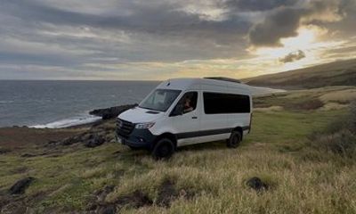 Scenic Road to Hana Adventure in AWD Mercedes
