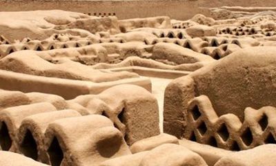 Pyramids of the Sun and Moon, Huanchaco and Chan Chan - Trujillo
