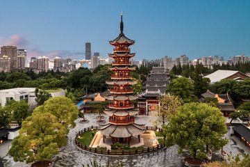 Shanghai Private Full Day Tour Gardens, Lanes and Skyscrapers