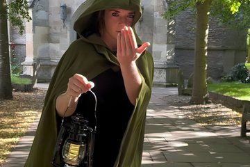 The Twisted Tales: Stratford-Upon-Avon's Dynamic Walking Tour