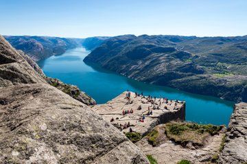 Private Shore Tour: Norwegian Mountain Hike from Stavanger