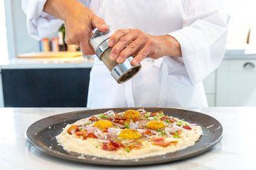 Fun Pizza Making Class With a Local Chef in Vancouver