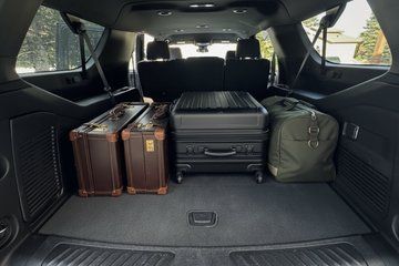 Private Roudtrip Transfer from Airport to Stampede Park