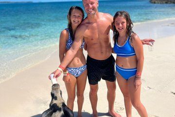 Bahamas Budget Adventure: Pigs, Snorkle, Turtles, and Beach