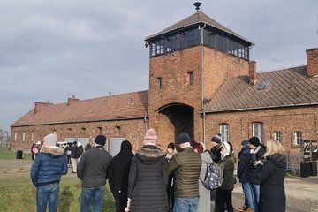 Auschwitz Birkenau Tour with Transfer and Tickets From Krakow